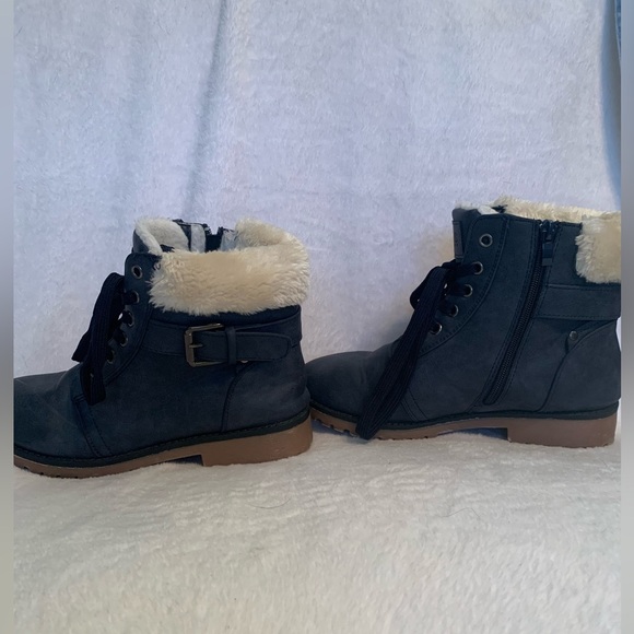 Apres by Lamo women’s size 7 boots! - Picture 6 of 9